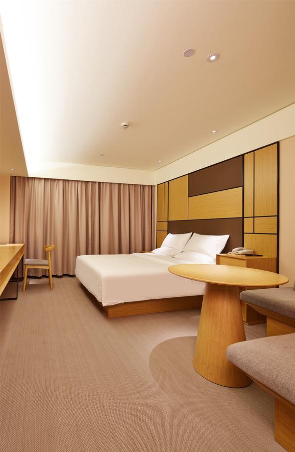 Ji Hotel Shanghai Lujiazui South Pudong Road Exterior photo